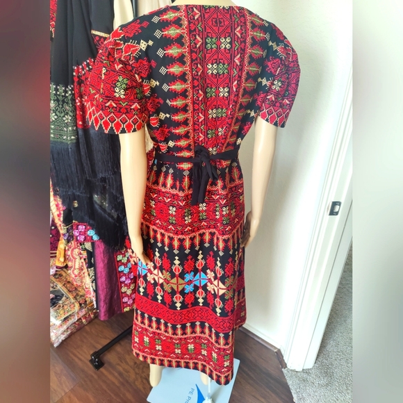 Embroidery Dress - Picture 5 of 15